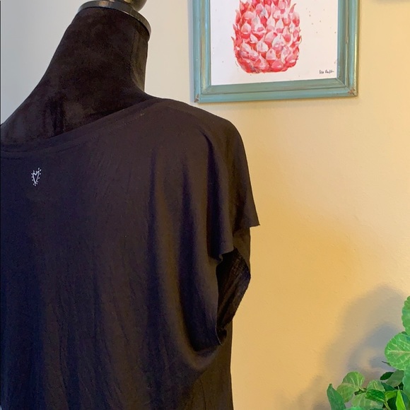 NWOT Betsey Johnson Performance Top - Picture 3 of 8